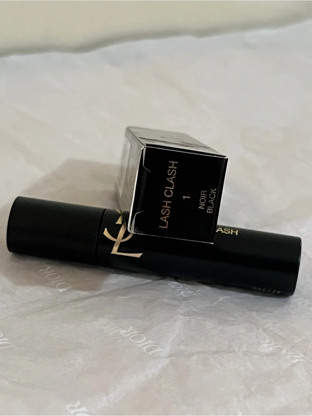Yves Saint Laurent Lash Clash Mascara with box — 2 ml Black and Gold Packaging